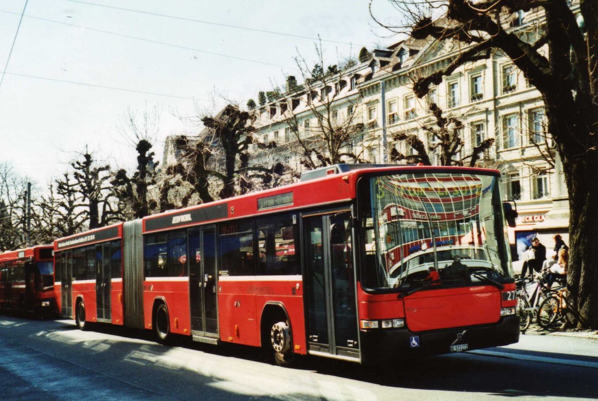 (115'220) - Bernmobil, Bern - Nr. 272/BE 572'272 - Volvo/Hess am 16. M�rz 2009 in Bern, Hirschengraben