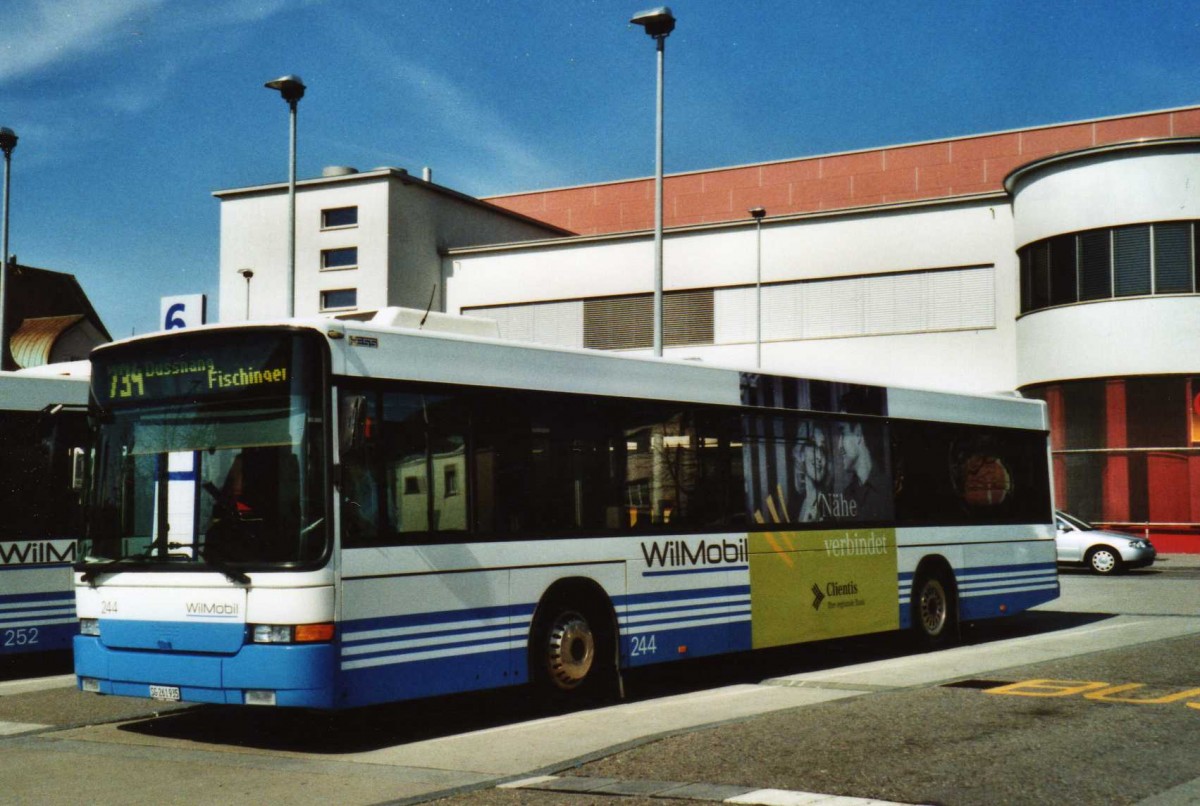 (115'336) - WilMobil, Wil - Nr. 244/SG 261'935 - Volvo/Hess (ex RTB Altst�tten Nr. 34) am 18. M�rz 2009 beim Bahnhof Wil