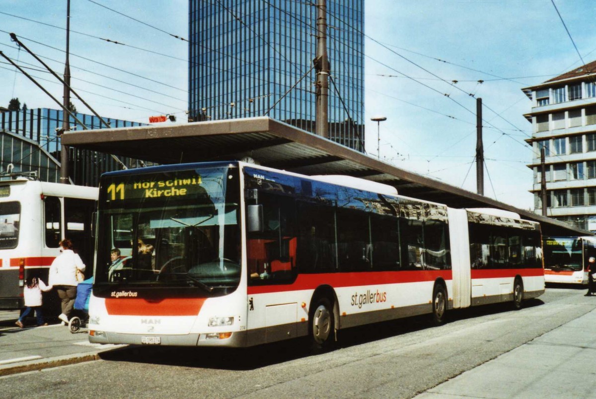 (115'405) - St. Gallerbus, St. Gallen - Nr. 274/SG 198'274 - MAN am 18. M�rz 2009 beim Bahnhof St. Gallen