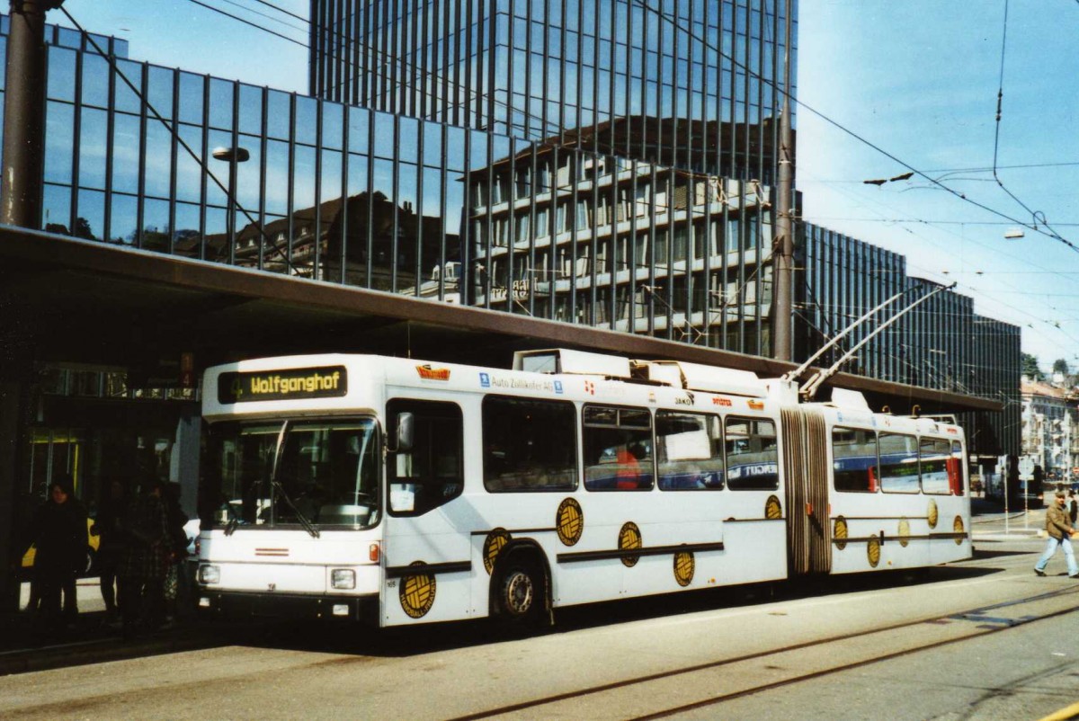 (115'416) - VBSG St. Gallen - Nr. 165 - NAW/Hess Gelenktrolleybus am 18. M�rz 2009 beim Bahnhof St. Gallen