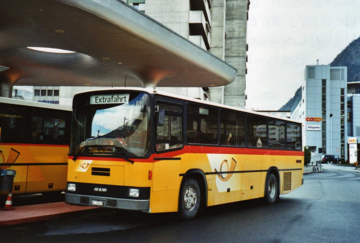 (115'522) - Autotour, Visp - Nr. 3/VS 86'620 - NAW/Lauber (ex Lehner, B�rchen Nr. 3) am 30. M�rz 2009 beim Bahnhof Visp