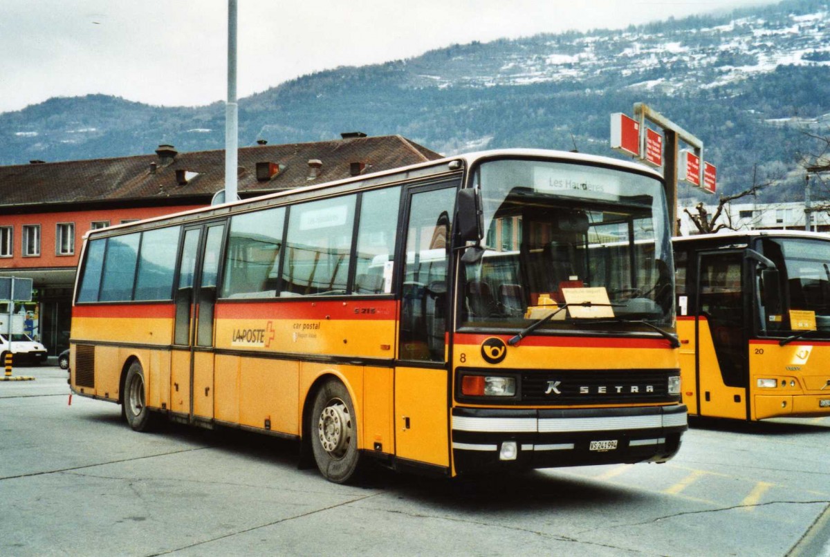 (115'610) - PostAuto Wallis - Nr. 8/VS 241'994 - Setra (ex P 25'058) am 30. M�rz 2009 beim Bahnhof Sion