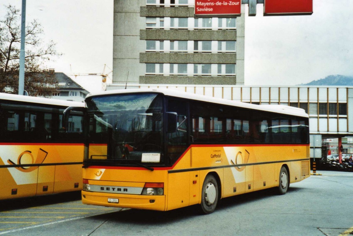 (115'613) - Dubuis, Savi�se - VS 3906 - Setra am 30. M�rz 2009 beim Bahnhof Sion