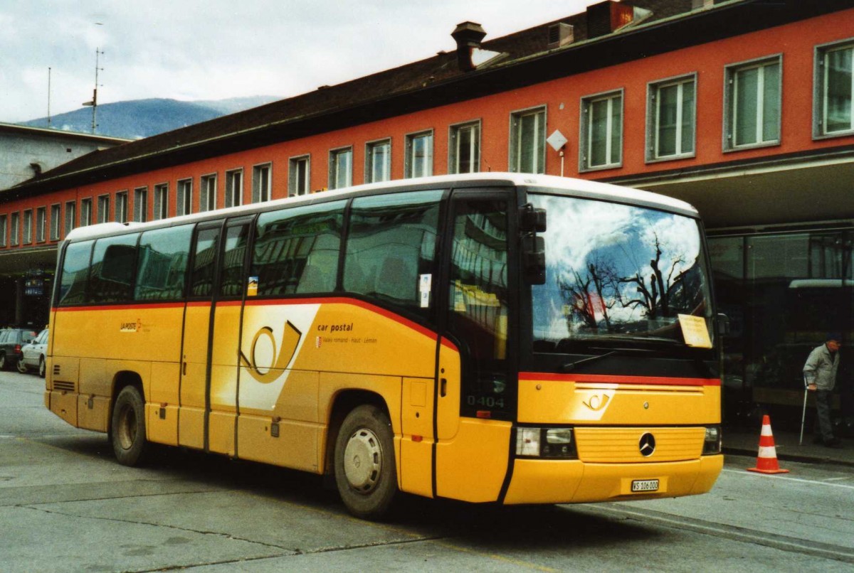 (115'705) - Theytaz, Sion - VS 106'000 - Mercedes (ex Rielle, Sion) am 30. M�rz 2009 beim Bahnhof Sion