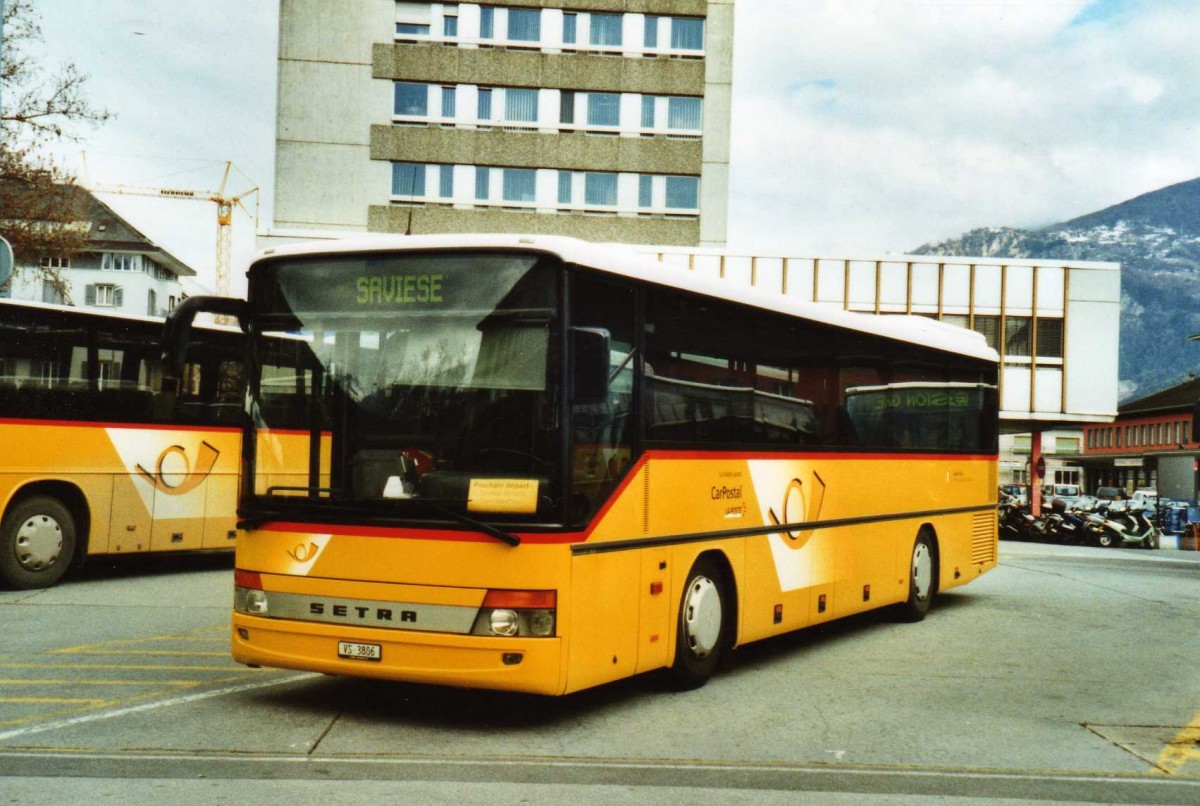 (115'706) - Dubuis, Savi�se - VS 3806 - Setra am 30. M�rz 2009 beim Bahnhof Sion