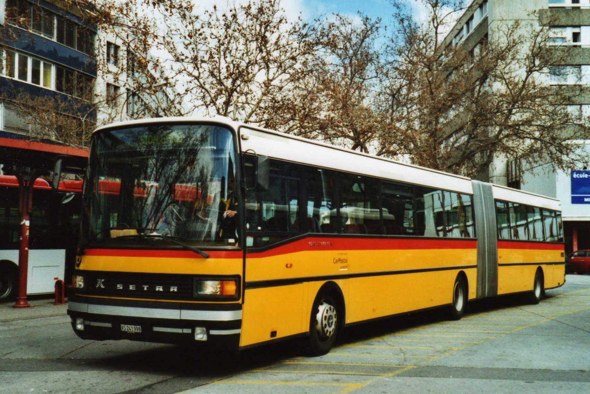 (115'709) - PostAuto Wallis - Nr. 12/VS 241'998 - Setra (ex P 27'802) am 30. M�rz 2009 beim Bahnhof Sion