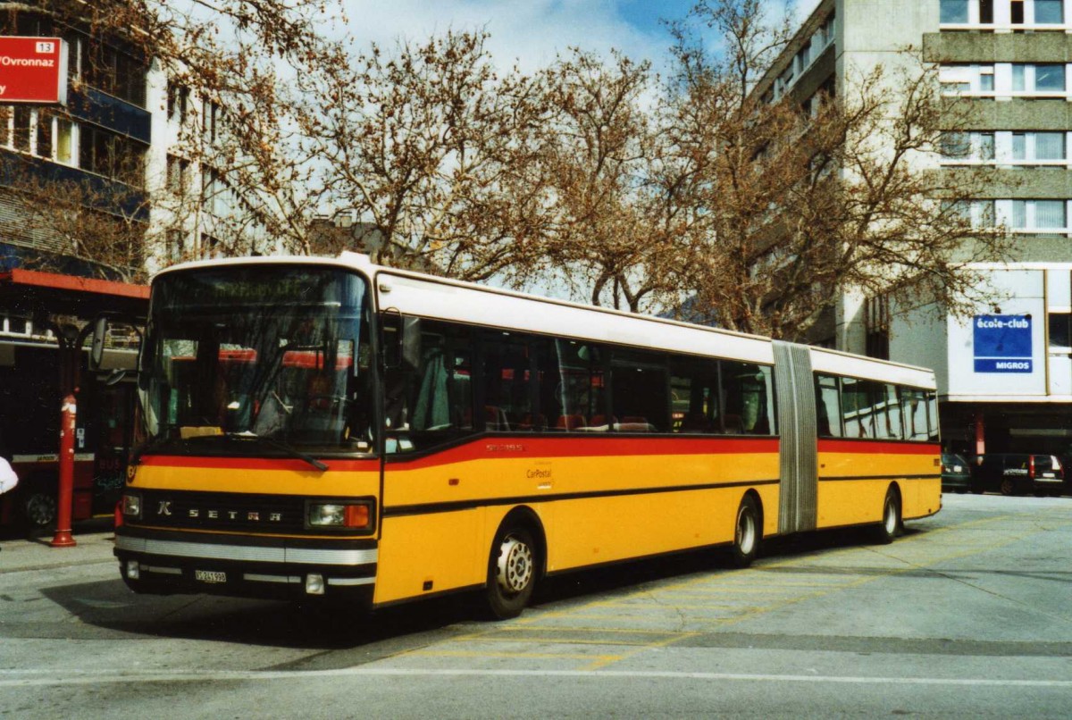 (115'711) - PostAuto Wallis - Nr. 12/VS 241'998 - Setra (ex P 27'802) am 30. M�rz 2009 beim Bahnhof Sion