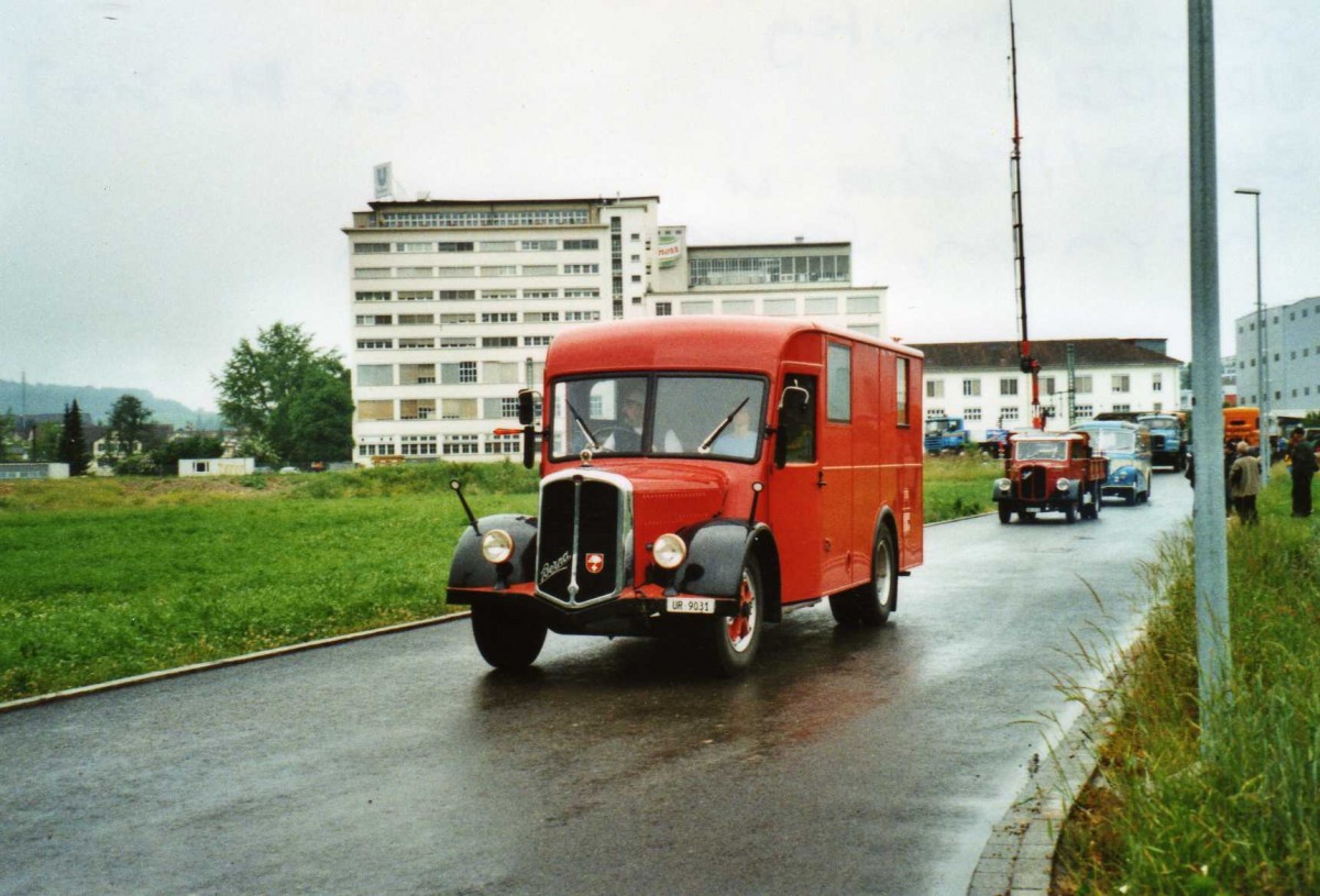 (117'205) - Schuler, Amsteg - UR 9031 - Berna/Hess (ex H�fliger, Luzern; ex M+3143) am 6. Juni 2009 in Thayngen, Saurertreffen