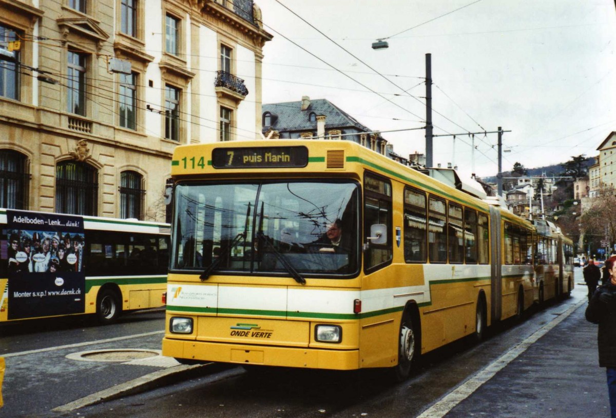 (123'407) - TN Neuch�tel - Nr. 114 - NAW/Hess Gelenktrolleybus am 23. Dezember 2009 in Neuch�tel, Place Pury