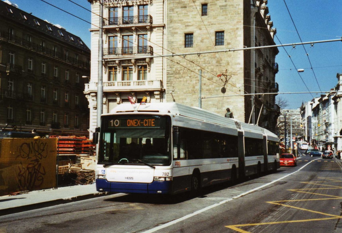 (124'934) - TPG Gen�ve - Nr. 782 - Hess/Hess Doppelgelenktrolleybus am 13. M�rz 2010 in Gen�ve, Bel-Air