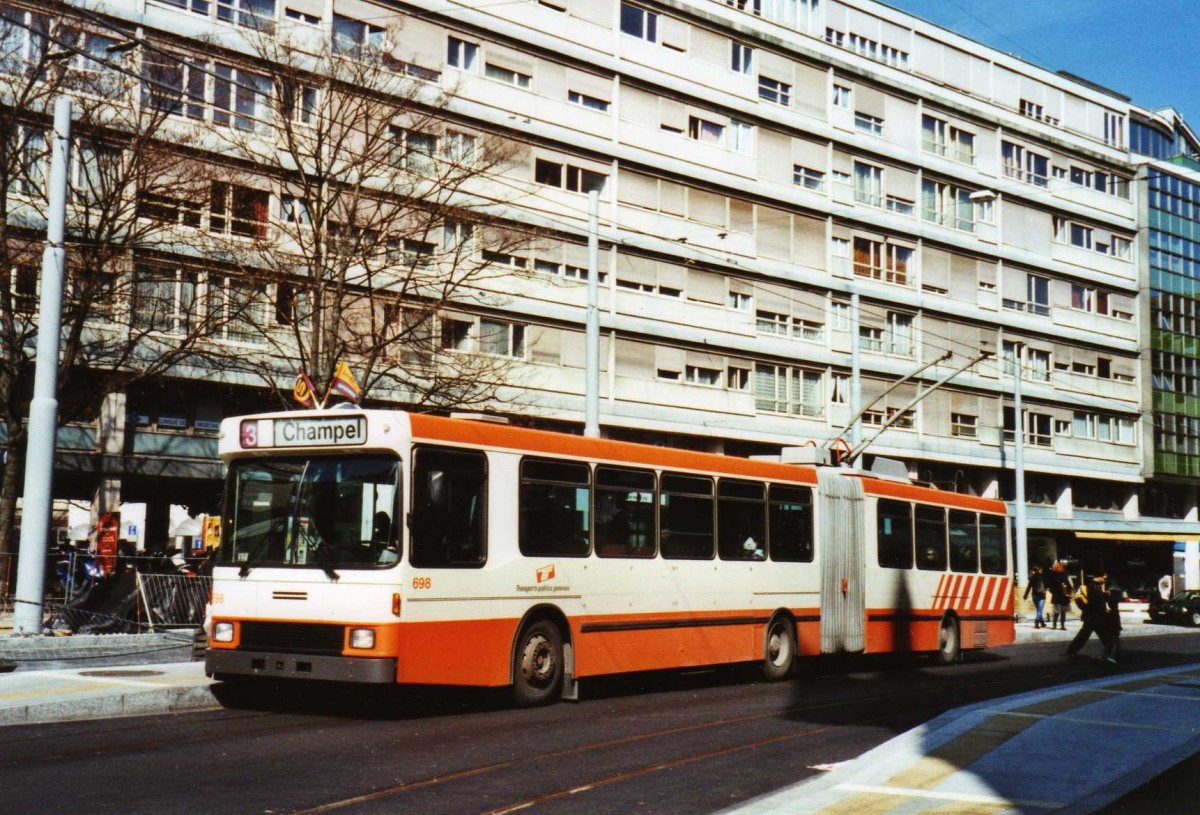 (125'003) - TPG Gen�ve - Nr. 698 - NAW/Hess Gelenktrolleybus am 13. M�rz 2010 in Gen�ve, Coutance