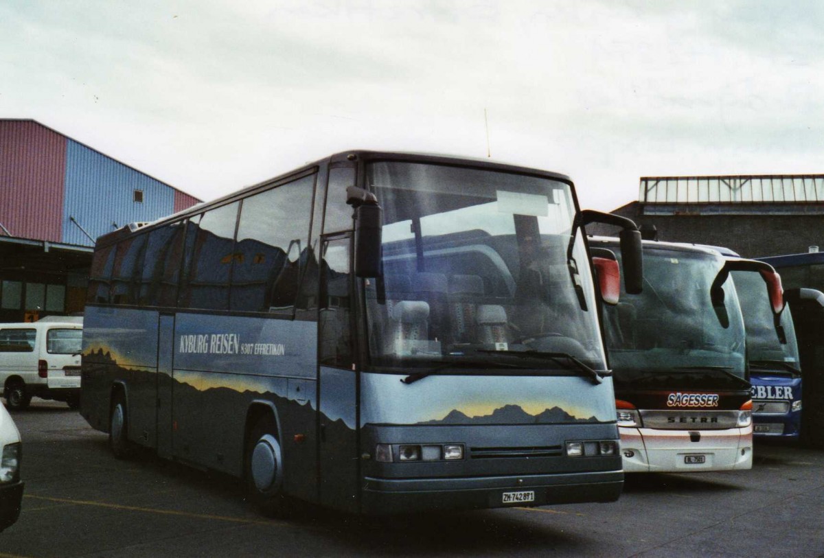 (125'202) - Kyburg Reisen, Effretikon - ZH 742'871 - Dr�gm�ller am 20. M�rz 2010 in Thun, Expo