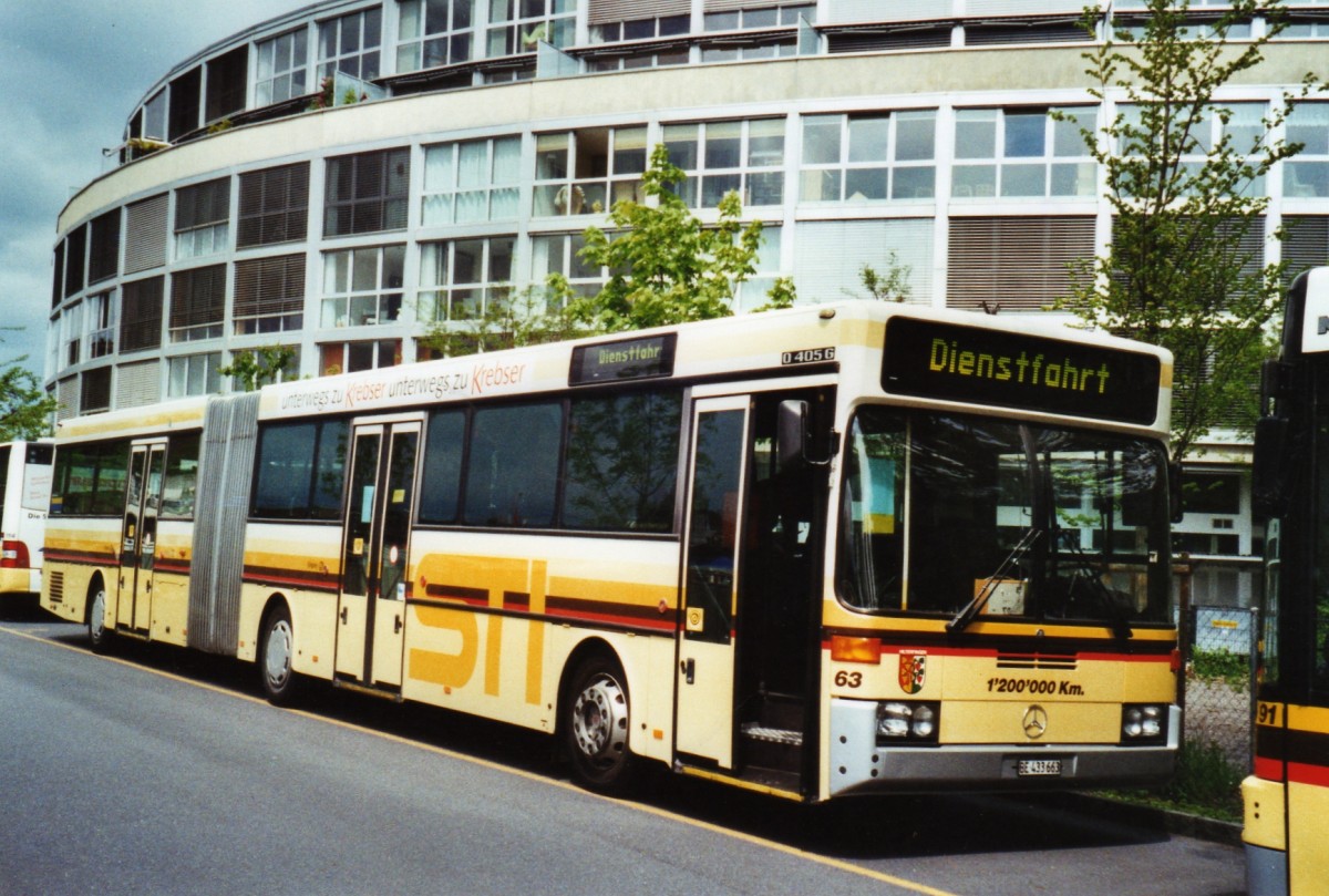 (126'114) - STI Thun - Nr. 63/BE 433'663 - Mercedes am 7. Mai 2010 bei der Schiffl�ndte Thun