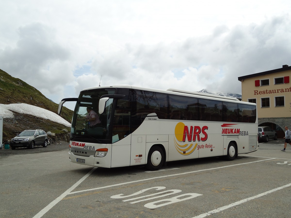 (127'541) - Aus Deutschland: Neukam-Reba, N�rnberg - N-RO 100 - Setra am 4. Juli 2010 in Grimsel, Rest. Grimselblick