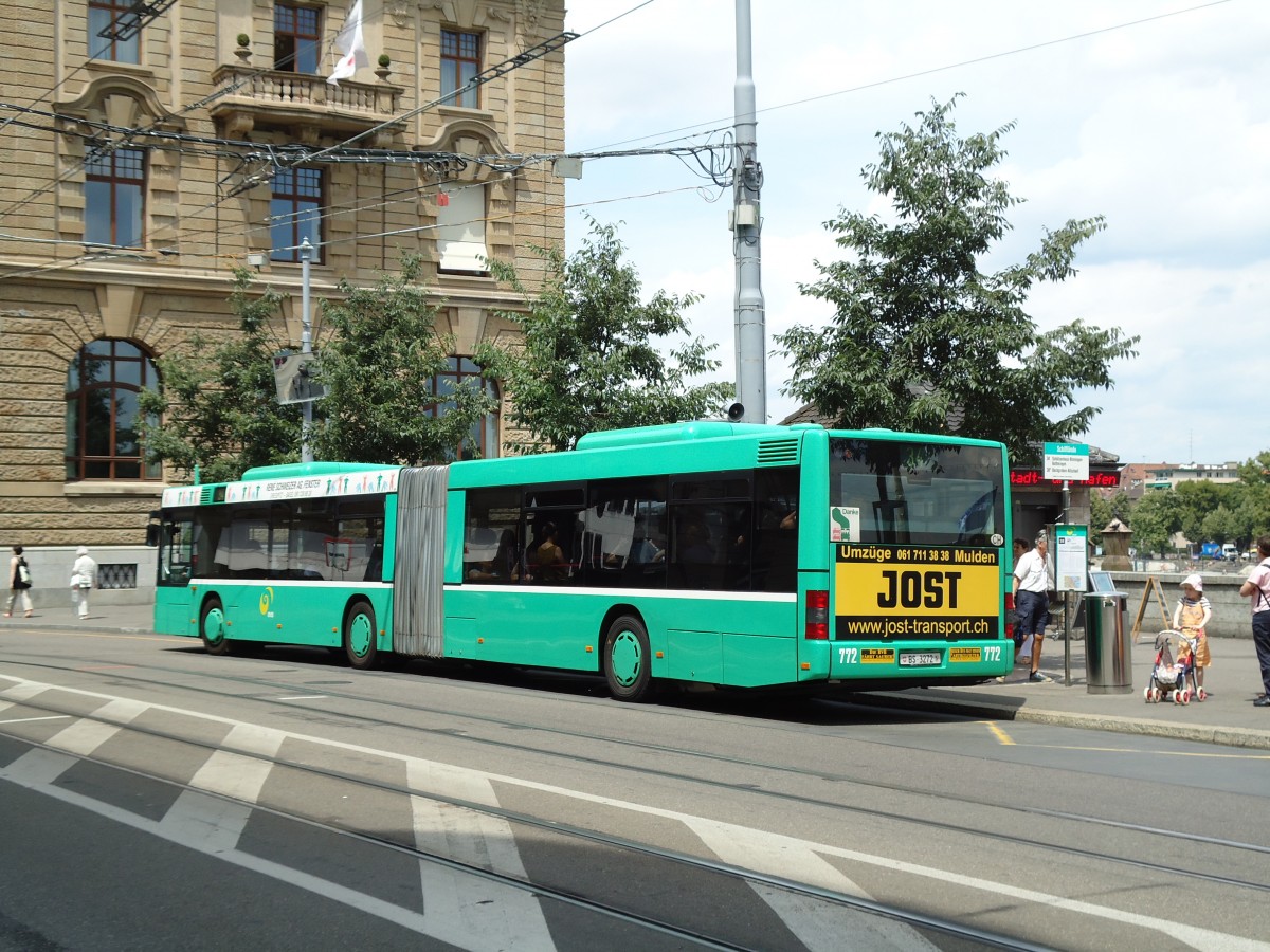 (127'662) - BVB Basel - Nr. 772/BS 3272 - MAN am 6. Juli 2010 in Basel, Schiffl�nde