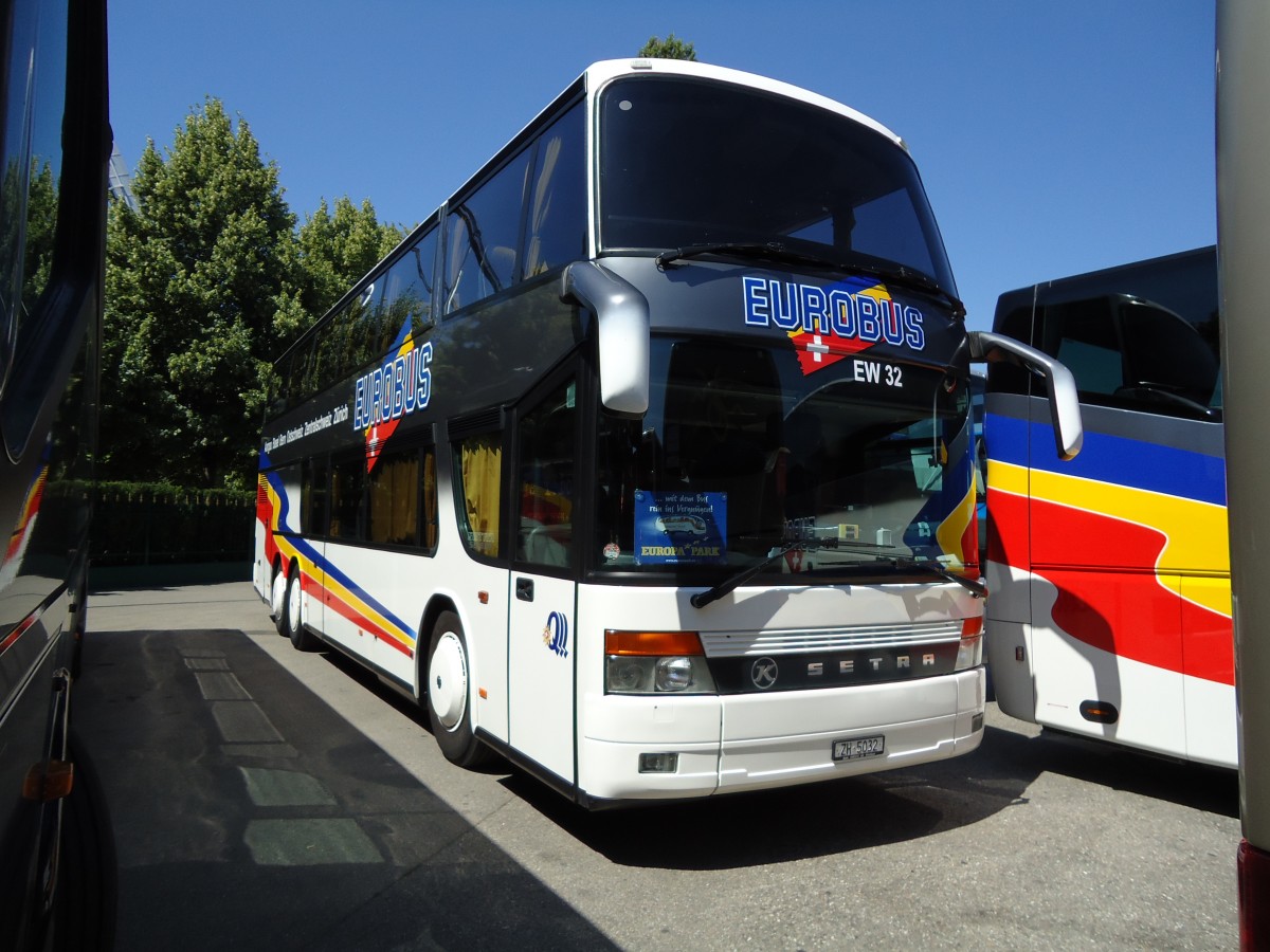 (127'738) - Aus der Schweiz: Welti-Furrer, Z�rich - Nr. 32/ZH 5032 - Setra am 7. Juli 2010 in Rust, Europapark