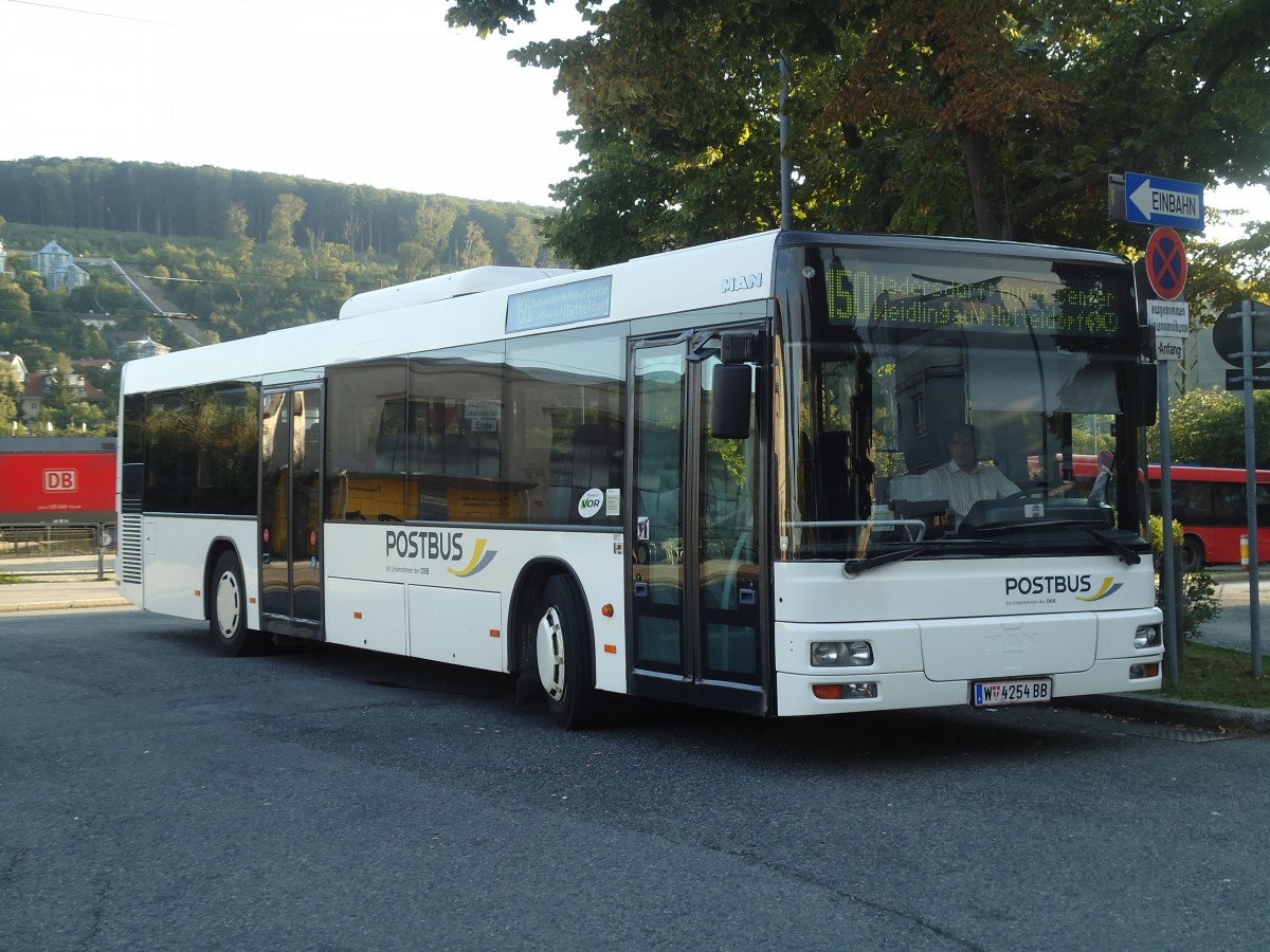 (128'454) - PostBus - W 4254 BB - MAN am 9. August 2010 in Wien, H�tteldorf