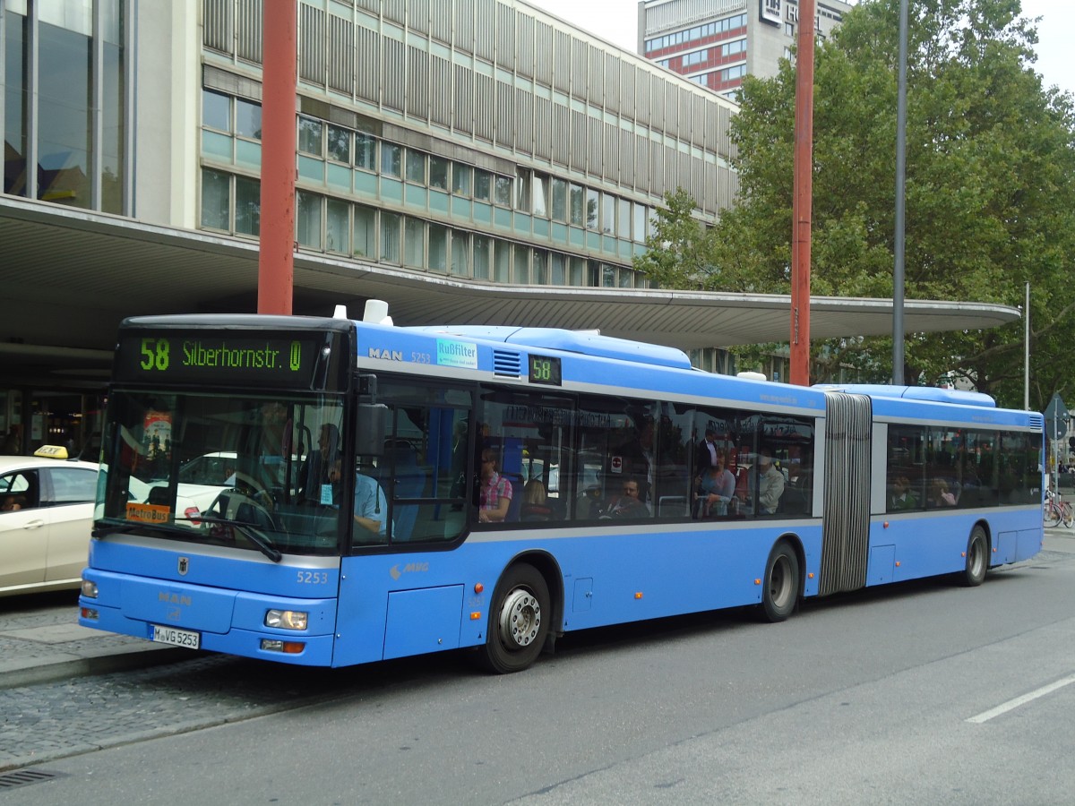 (128'580) - MVG M�nchen - Nr. 5253/M-VG 5253 - MAN am 11. August 2010 beim Hauptbahnhof M�nchen
