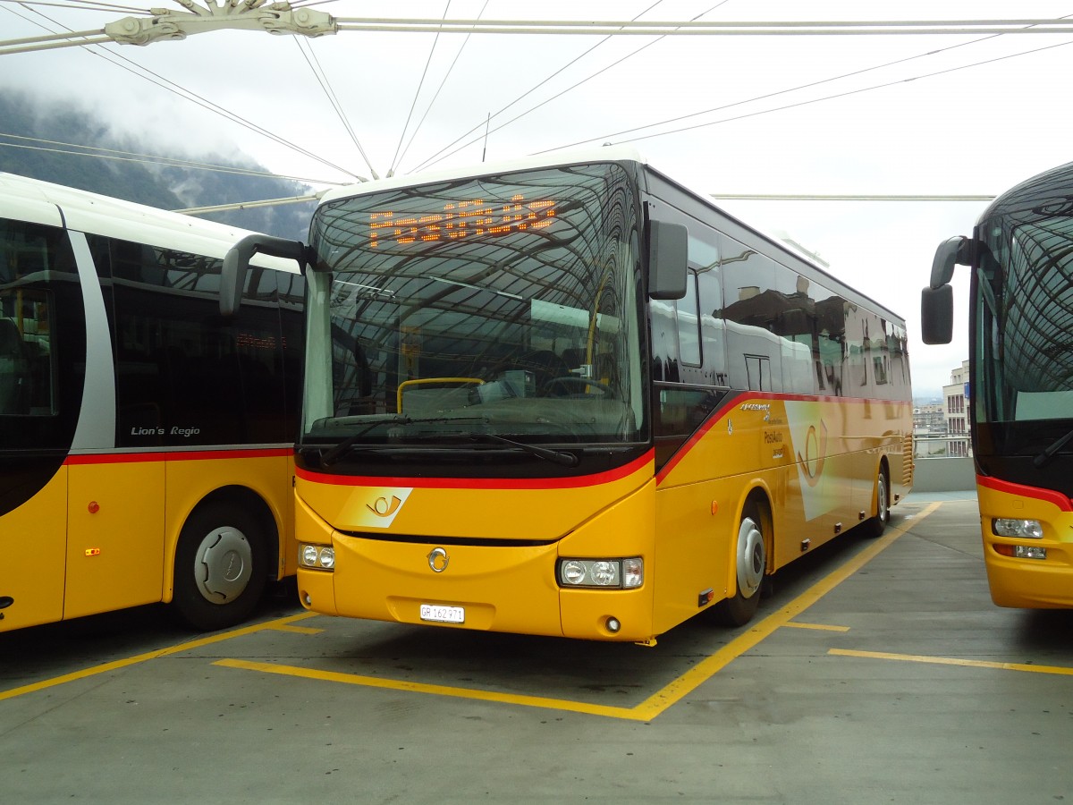 (128'699) - PostAuto Graub�nden - GR 162'971 - Irisbus am 13. August 2010 in Chur, Postautostation