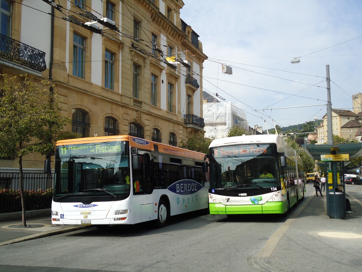 (129'537) - TN Neuch�tel - Nr. 207/NE 114'207 - MAN + Nr. 134 - Hess/Hess Gelenktrolleybus am 6. September 2010 in Neuch�tel, Place Pury