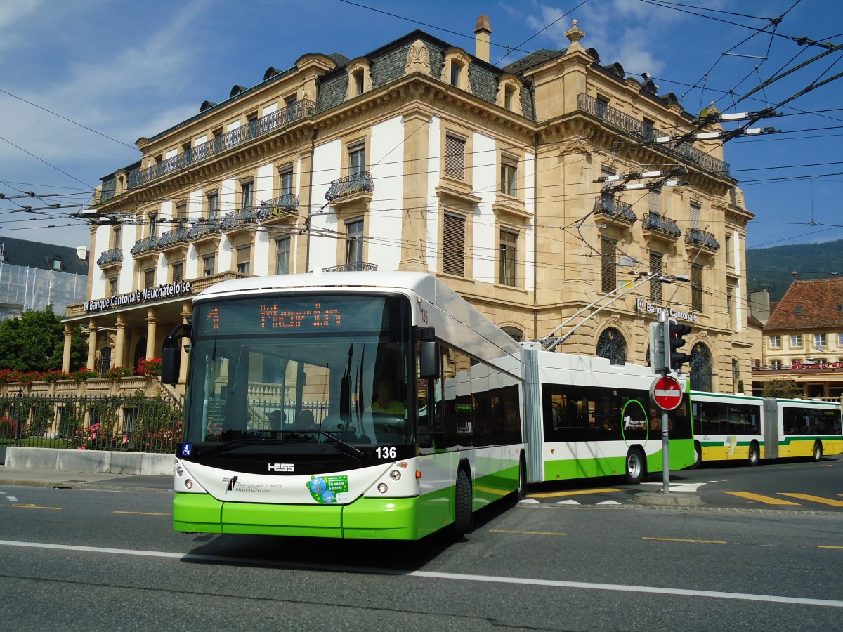 (129'567) - TN Neuch�tel - Nr. 136 - Hess/Hess Gelenktrolleybus am 6. September 2010 in Neuch�tel, Place Pury