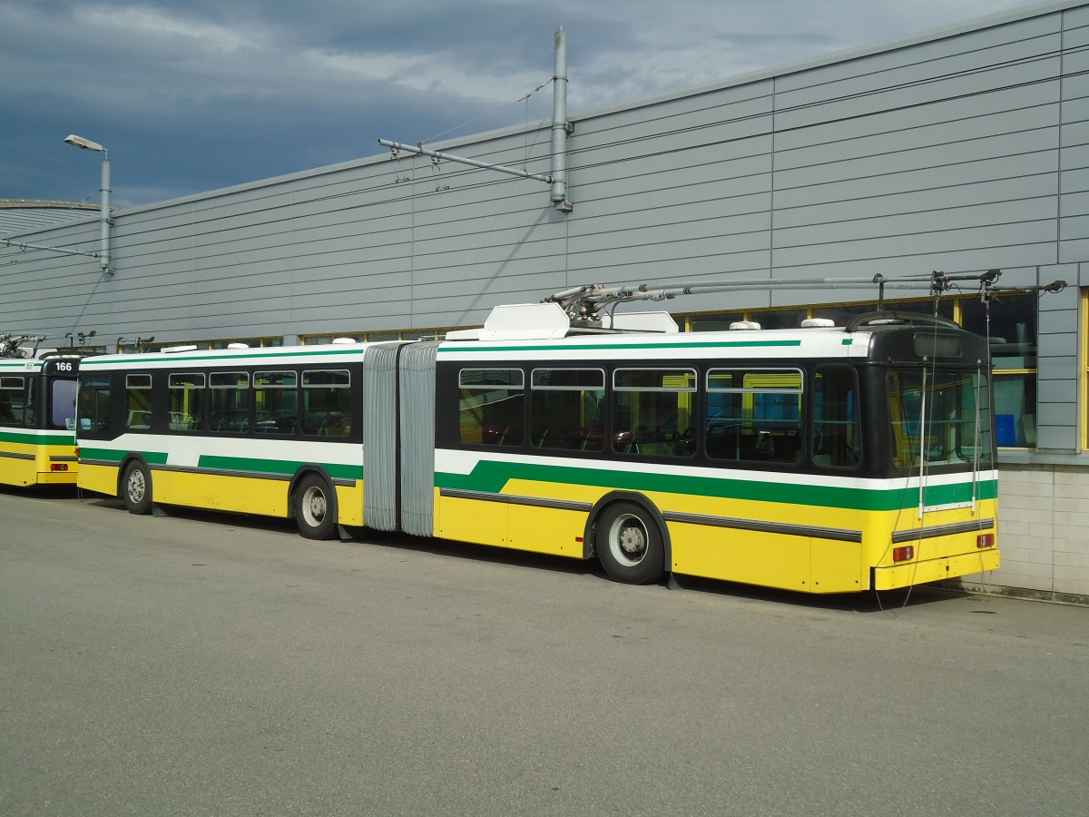 (130'239) - TN Neuch�tel - Nr. 164 - FBW/Hess Gelenktrolleybus am 4. Oktober 2010 in Marin, D�p�t