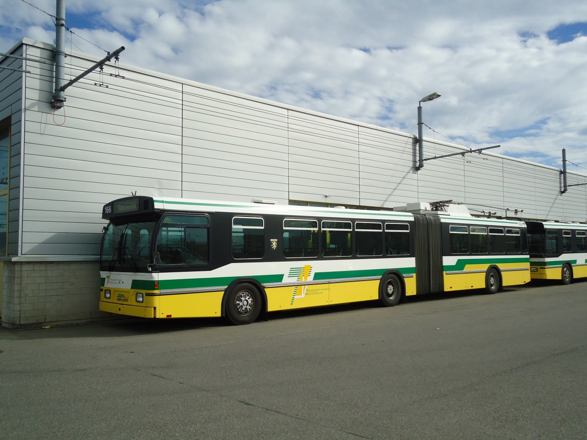 (130'242) - TN Neuch�tel - Nr. 166 - FBW/Hess Gelenktrolleybus am 4. Oktober 2010 in Marin, D�p�t