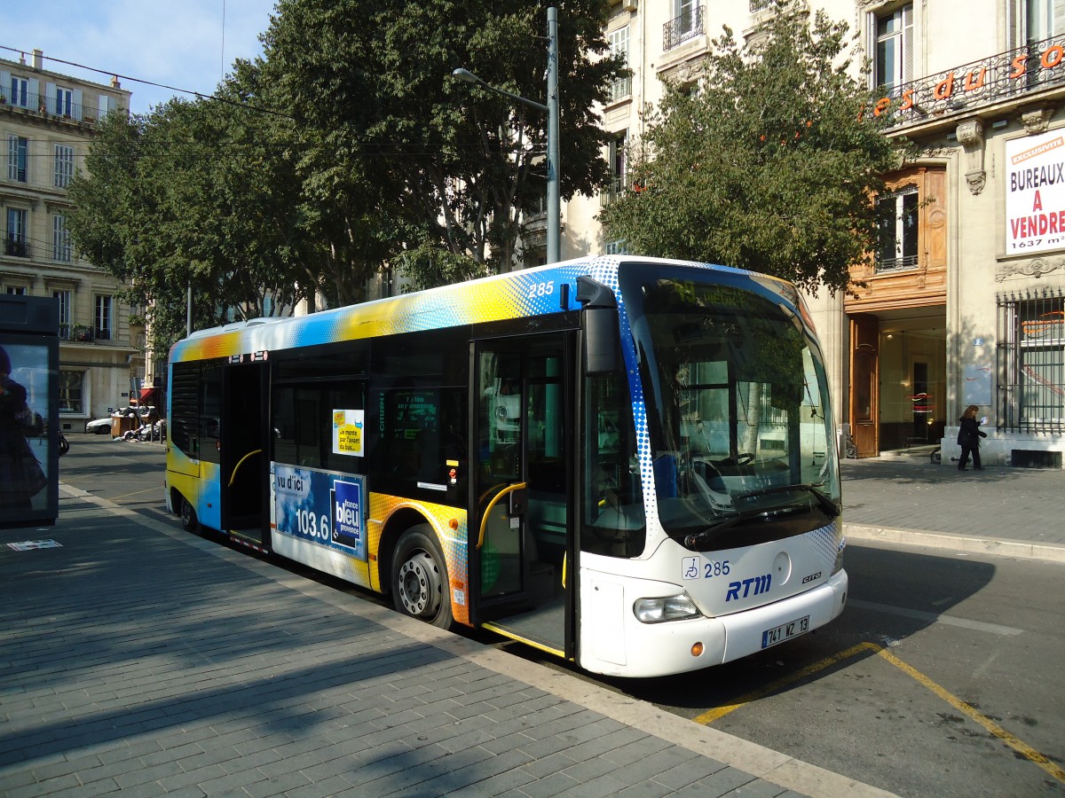 (130'535) - RTM Marseille - Nr. 285/741 WZ 13 - Mercedes am 15. Oktober 2010 in Marseille, Reformes Canebi�re