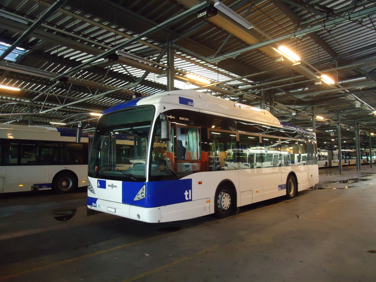 (130'901) - TL Lausanne - Nr. 304/VD 566'785 - Van Hool am 13. November 2010 in Lausanne, D�p�t Pr�laz
