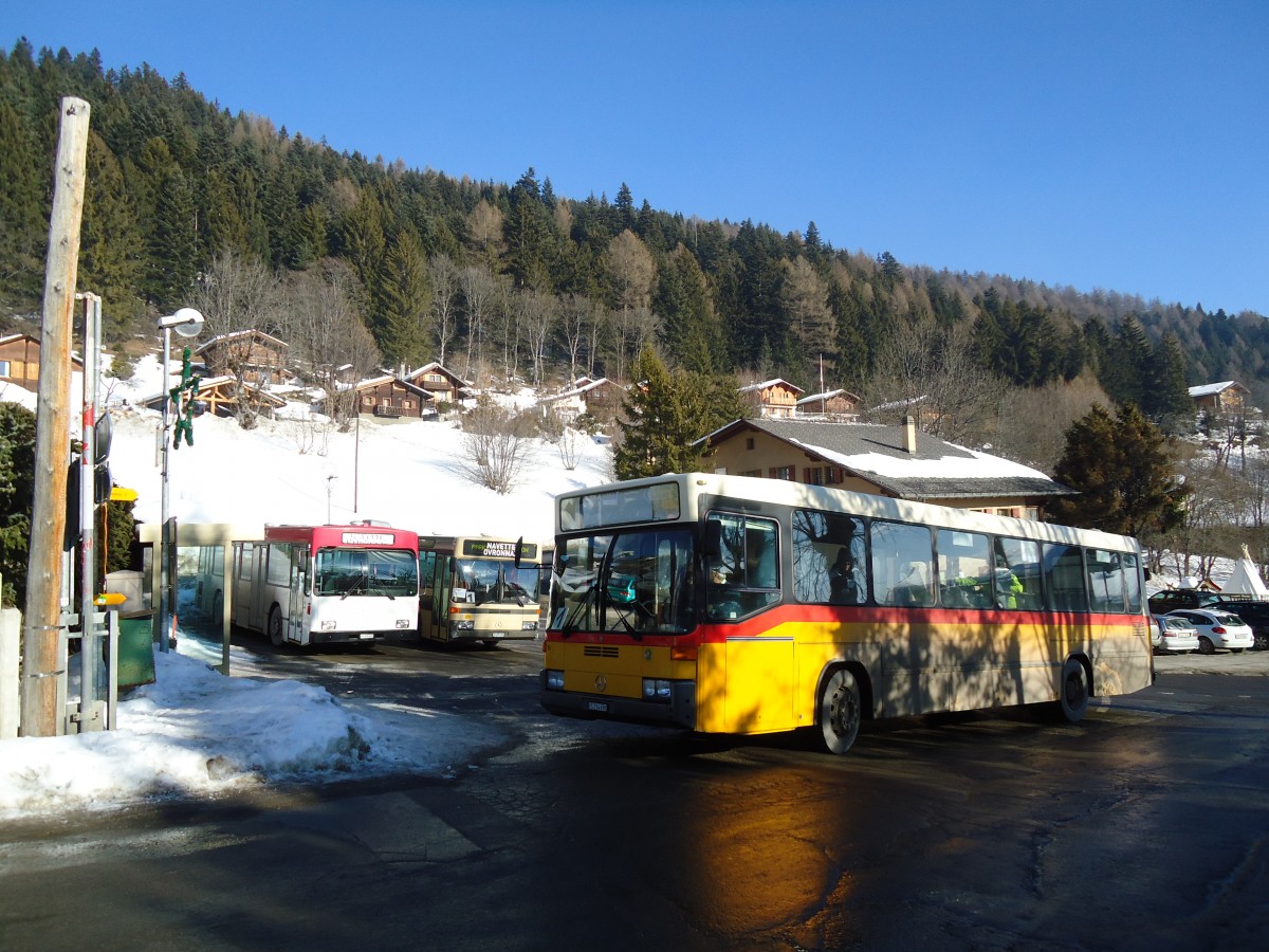 (131'950) - Buchard, Leytron - Nr. 92/VS 214'690 - Mercedes/Hess (ex Voegtlin-Meyer, Brugg Nr. 75) am 2. Januar 2011 in Ovronnaz, La Crois�e