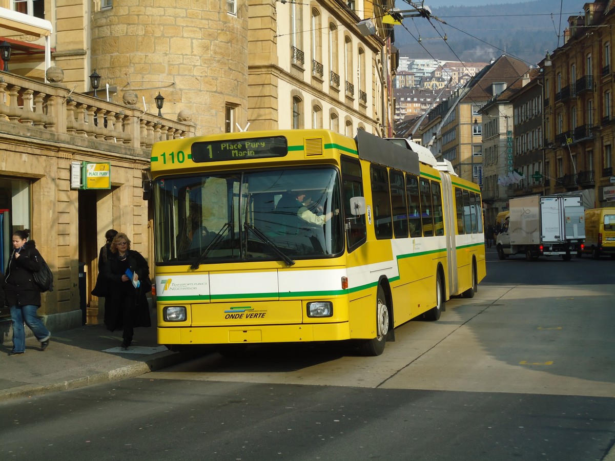 (132'748) - TN Neuch�tel - Nr. 110 - NAW/Hess Gelenktrolleybus am 8. M�rz 2011 in Neuch�tel, Place Pury