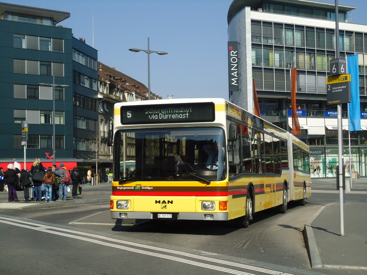 (132'764) - STI Thun - Nr. 72/BE 397'172 - MAN am 8. M�rz 2011 beim Bahnhof Thun