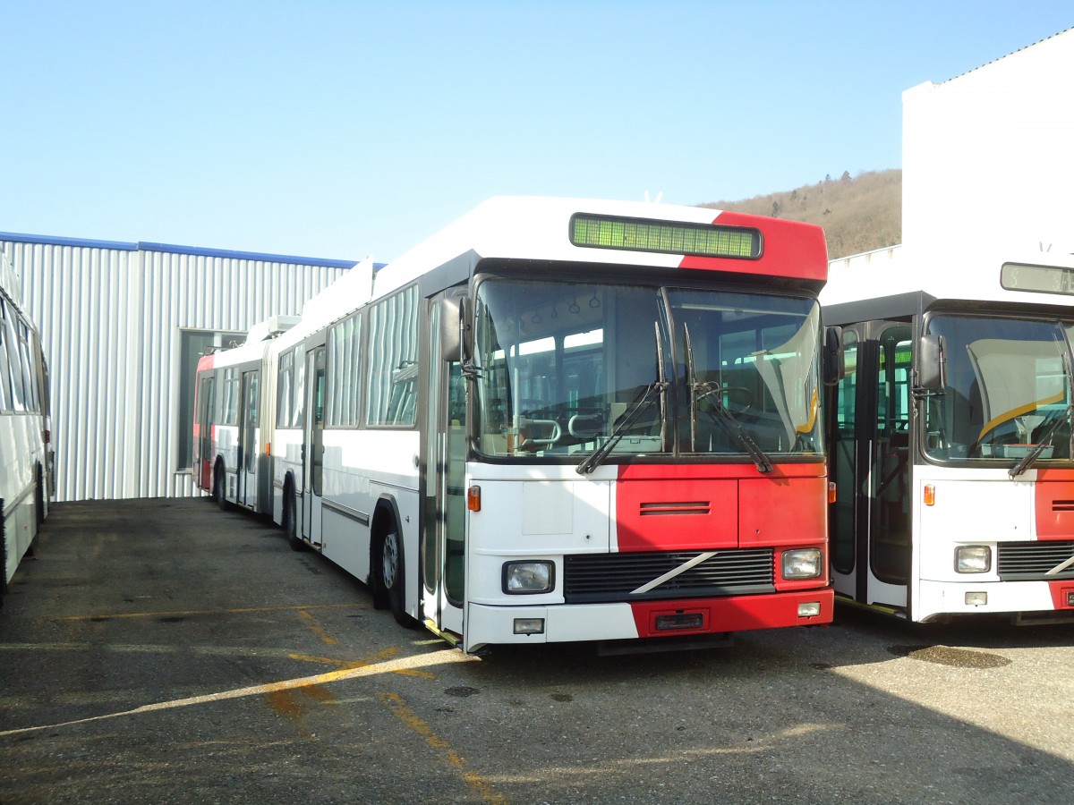 (132'788) - TPF Fribourg - Nr. 505 - Volvo/Hess Gelenkduobus (ex TF Fribourg Nr. 105) am 9. M�rz 2011 in Biel, Rattinbus