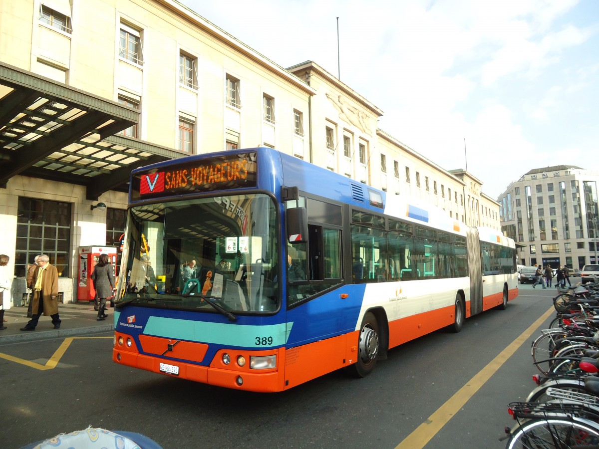 (132'803) - TPG Gen�ve - Nr. 389/GE 960'395 - Volvo am 10. M�rz 2011 beim Bahnhof Gen�ve