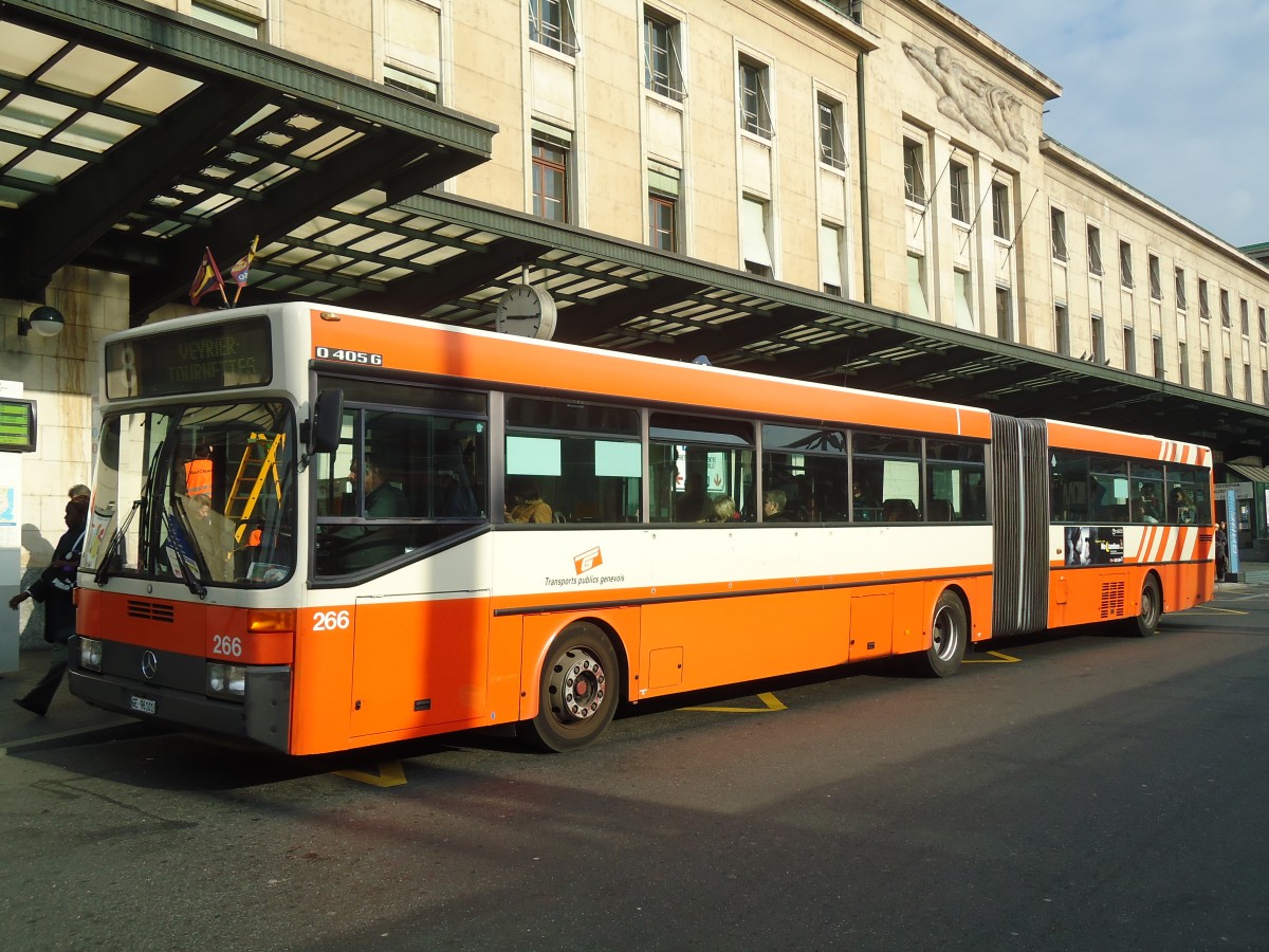 (132'809) - TPG Gen�ve - Nr. 266/GE 96'101 - Mercedes am 10. M�rz 2011 beim Bahnhof Gen�ve