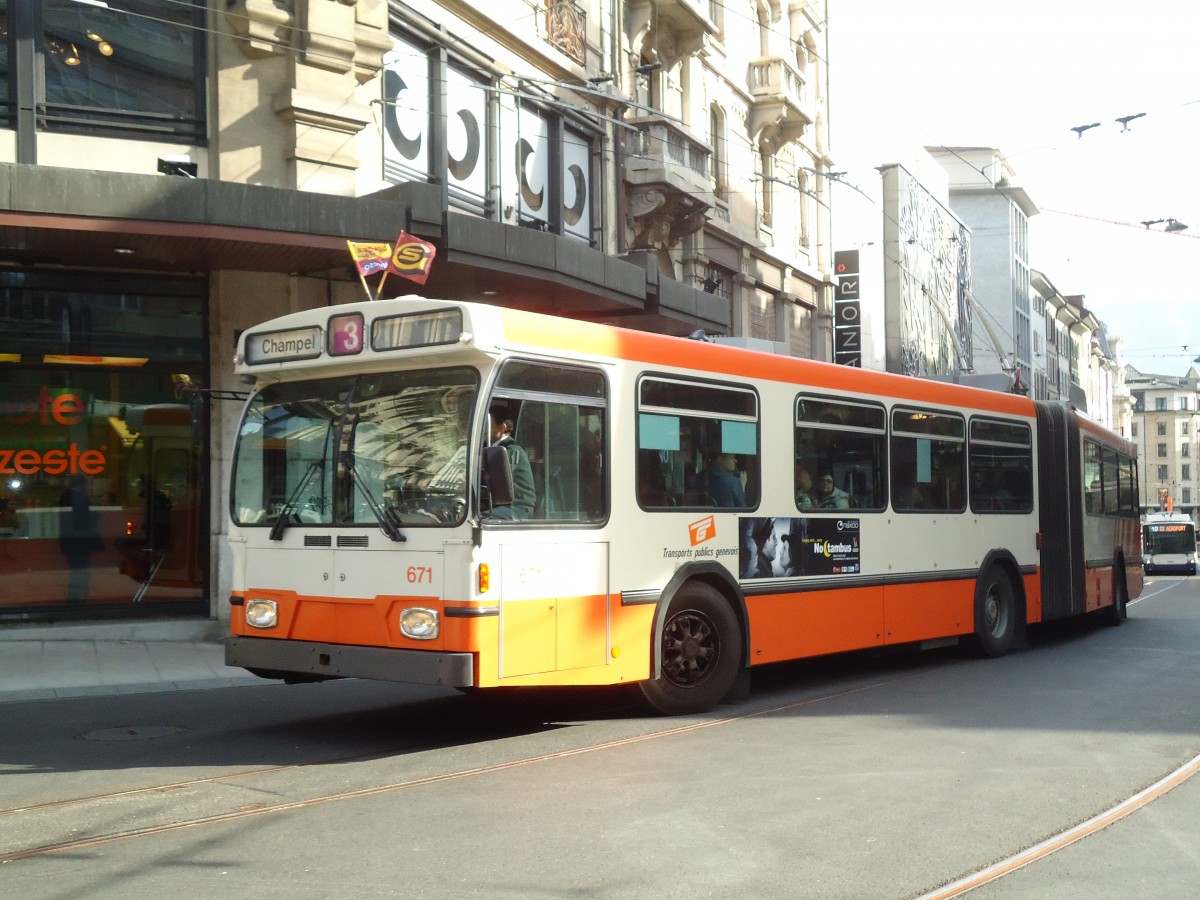 (132'916) - TPG Gen�ve - Nr. 671 - Saurer/Hess Gelenktrolleybus am 10. M�rz 2011 in Gen�ve, Coutance