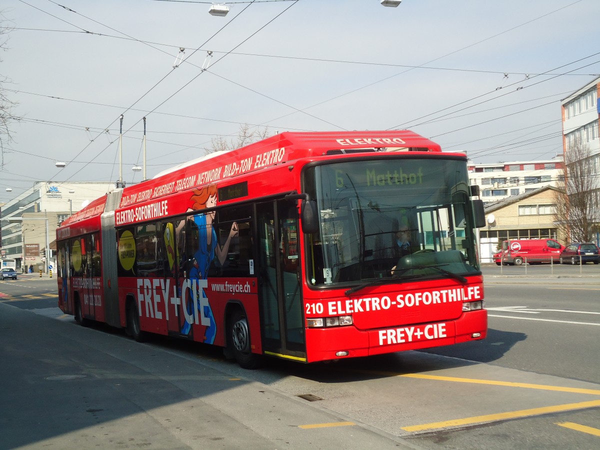 (132'999) - VBL Luzern - Nr. 210 - Hess/Hess Gelenktrolleybus am 11. M�rz 2011 in Luzern, Weinbergli