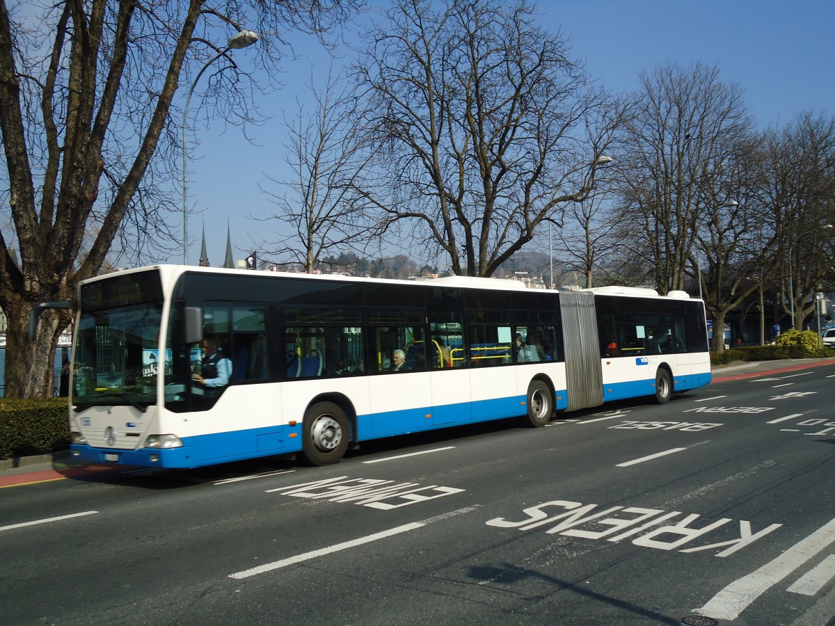 (133'034) - VBL Luzern - Nr. 156/LU 15'056 - Mercedes am 11. M�rz 2011 beim Bahnhof Luzern