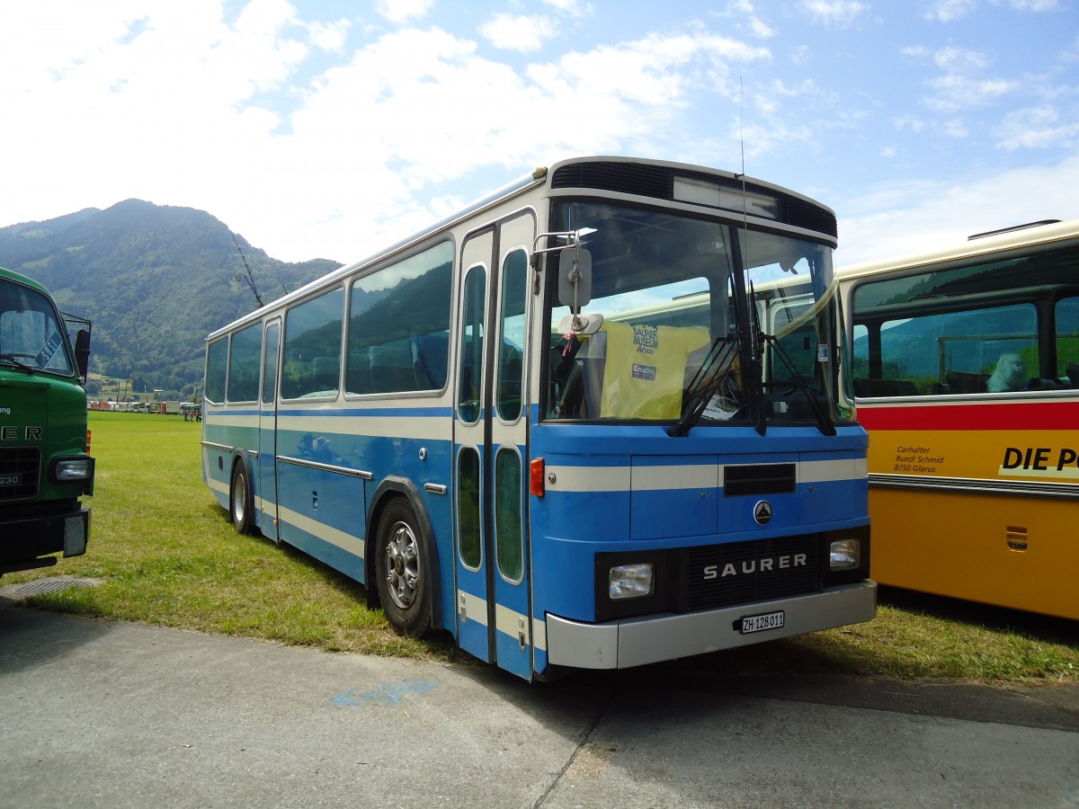 (134'402) - Mantel, Elgg - ZH 128'011 - Saurer/T�scher (ex LLB Susten Nr. 12) am 25. Juni 2011 in Interlaken, Flugplatz
