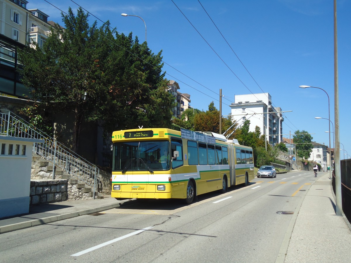 (135'033) - TN Neuch�tel - Nr. 116 - NAW/Hess Gelenktrolleybus am 11. Juli 2011 beim Bahnhof Neuch�tel