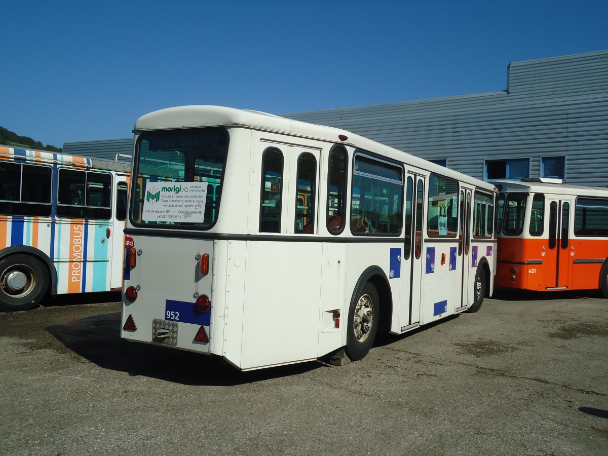 (135'590) - TL Lausanne (R�trobus) - Nr. 952 - Rochat/Lauber Personenanh�nger am 20. August 2011 in Moudon, R�trobus