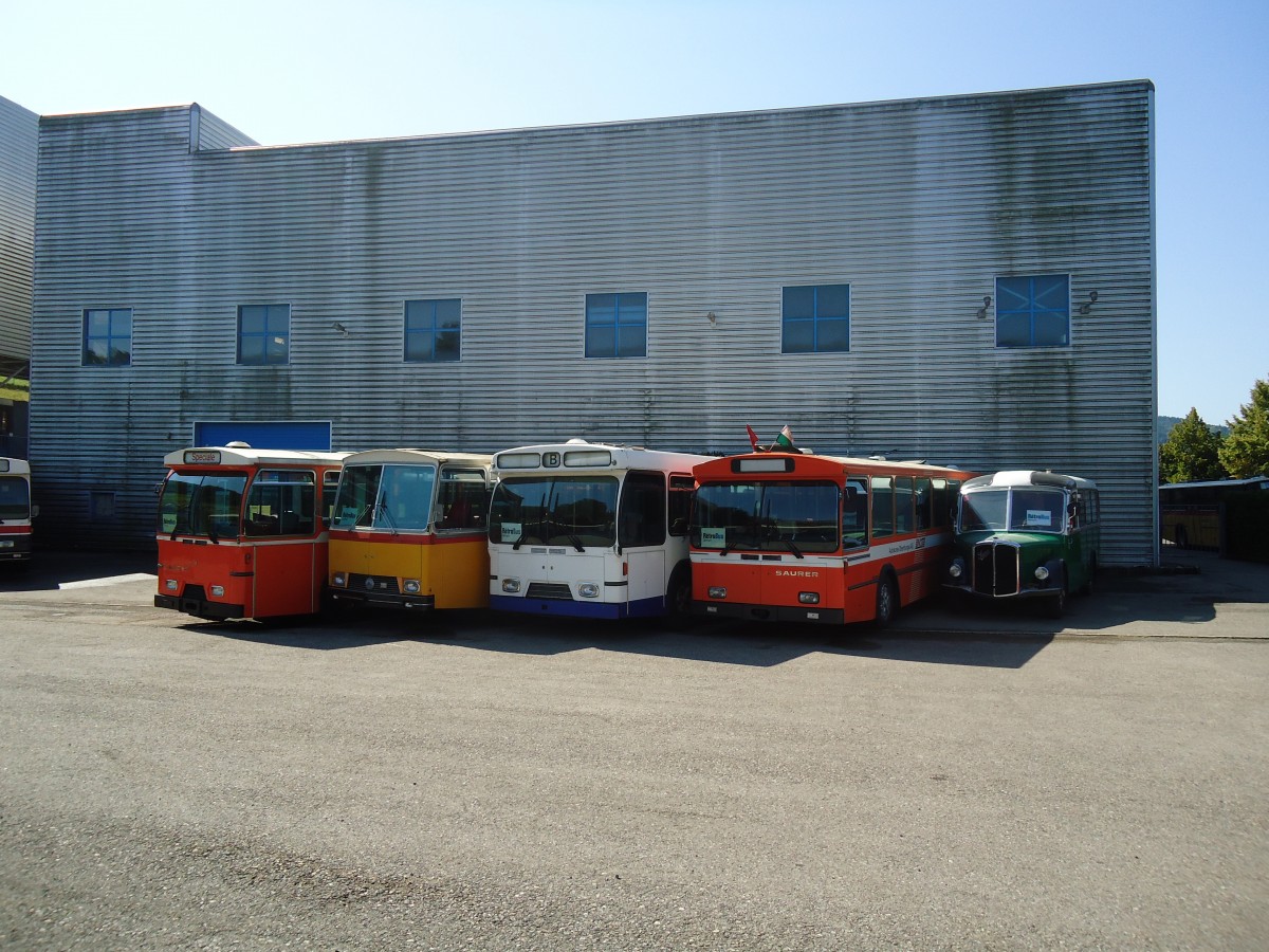 (135'628) - AMSA Chiasso (R�trobus) - Nr. 11 - Saurer/Hess + Perrodin, Le Ch�ble (R�trobus) - Saurer/Lauber + A�roport, Gen�ve (R�trobus) - Nr. A - FBW/Hess-Lauber (ex TPG Gen�ve Nr. 548; ex TPG Gen�ve Nr. 258) + AOT Amriswil (R�trobus) - Nr. 8 - Saurer/T�scher (ex Frommelt, Vaduz) + VR La Chaux-de-Fonds (R�trobus) - Nr. 22 - Saurer am 20. August 2011 in Moudon, R�trobus 
