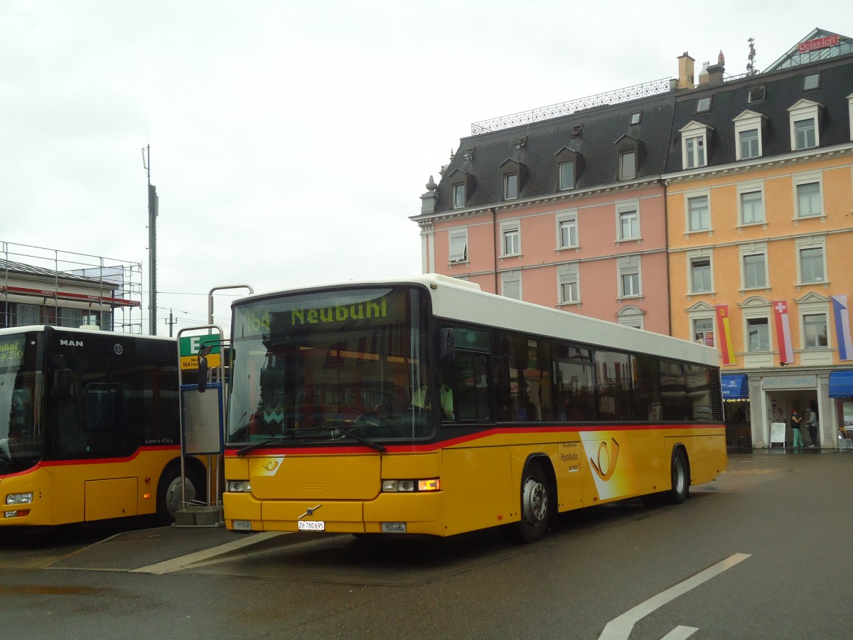 (135'807) - PostAuto Z�rich - Nr. 41/ZH 780'695 - Volvo/Hess (ex P 25'681) am 5. September 2011 beim Bahnhof W�denswil