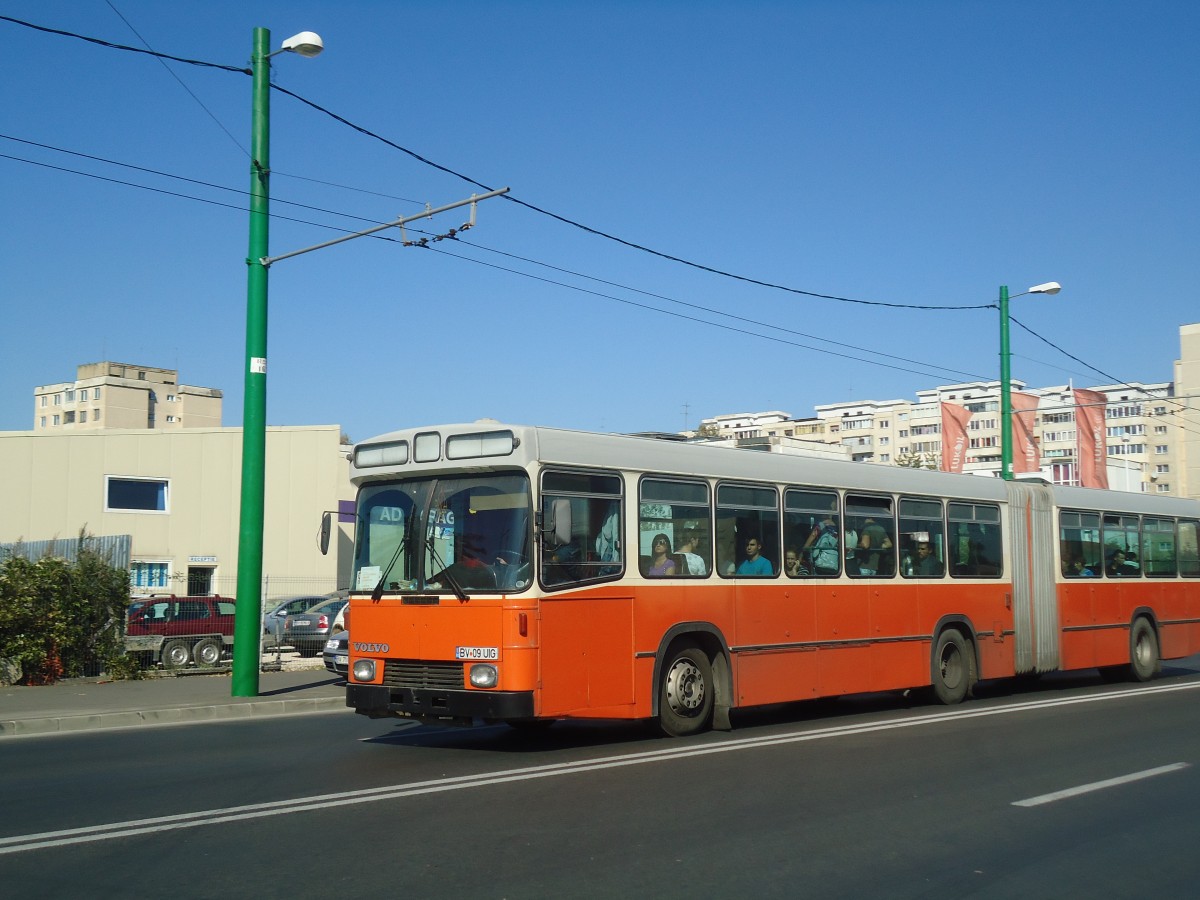 (136'484) - ??? - BV 09 UIG - Volvo/R&J (ex TPG Gen�ve/CH Nr. 163) am 5. Oktober 2011 in Brasov, Roman