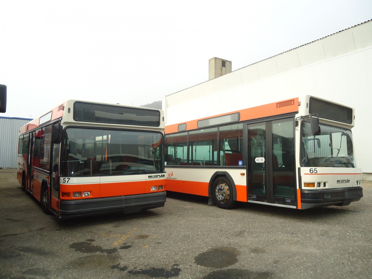 (137'024) - RATP, Satigny - Nr. 57 + 65 - Neoplan (ex Dupraz, Gen�ve Nr. 57 + 65) am 26. November 2011 in Biel, Rattinbus