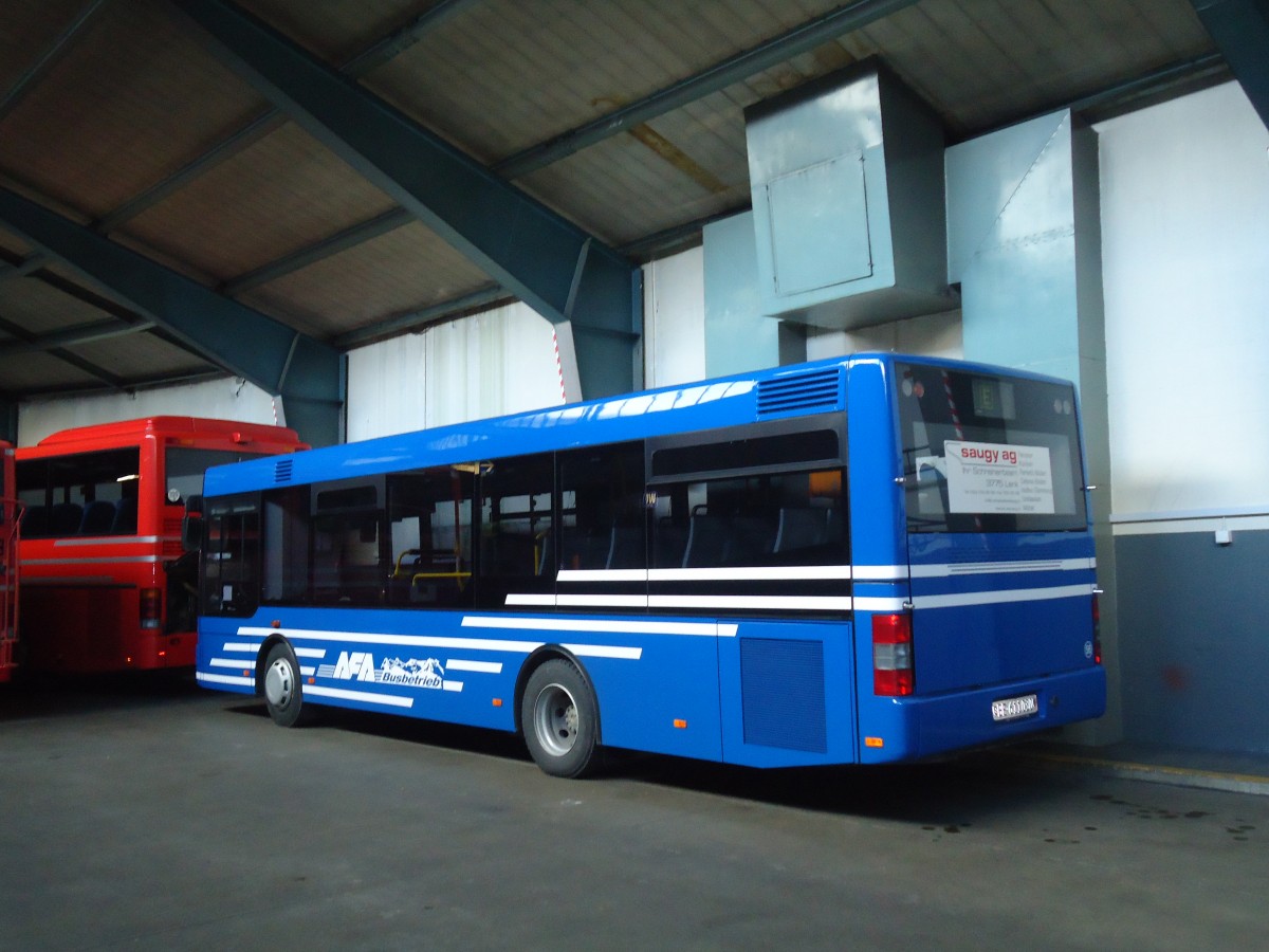 (137'096) - AFA Adelboden - Nr. 56/BE 611'030 - MAN/G�ppel am 4. Dezember 2011 im Autobahnhof Adelboden