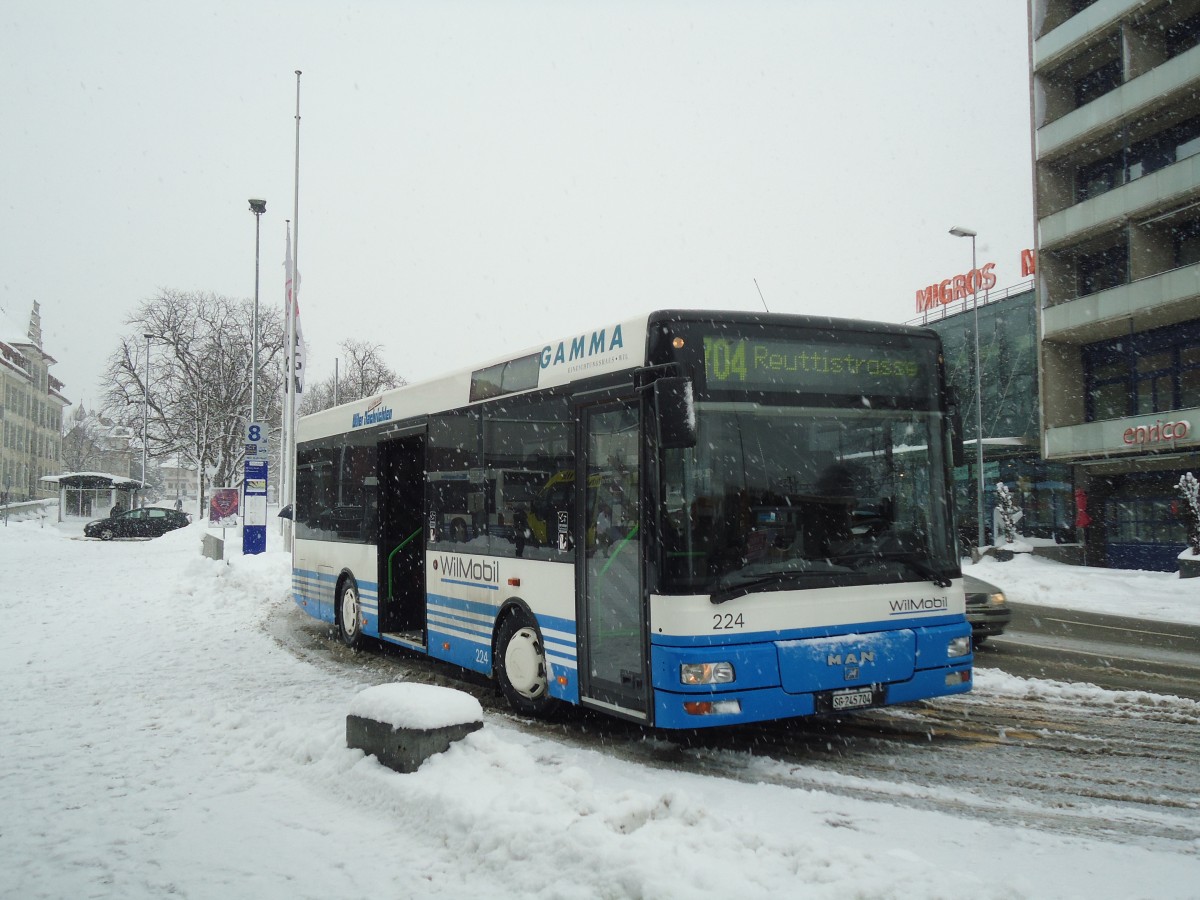 (137'672) - WilMobil, Wil - Nr. 224/SG 245'704 - MAN/G�ppel (ex Wick, Wil Nr. 4) am 15. Februar 2012 beim Bahnhof Wil