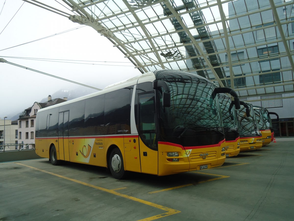 (137'850) - PostAuto Graub�nden - GR 162'995 - MAN am 5. M�rz 2012 in Chur, Postautostation