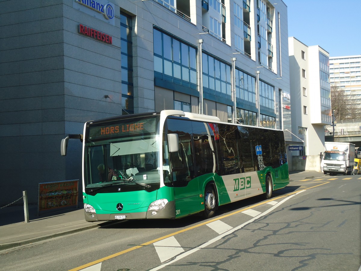 (138'172) - MBC Morges - Nr. 301/VD 196'151 - Mercedes am 9. M�rz 2012 beim Bahnhof Morges
