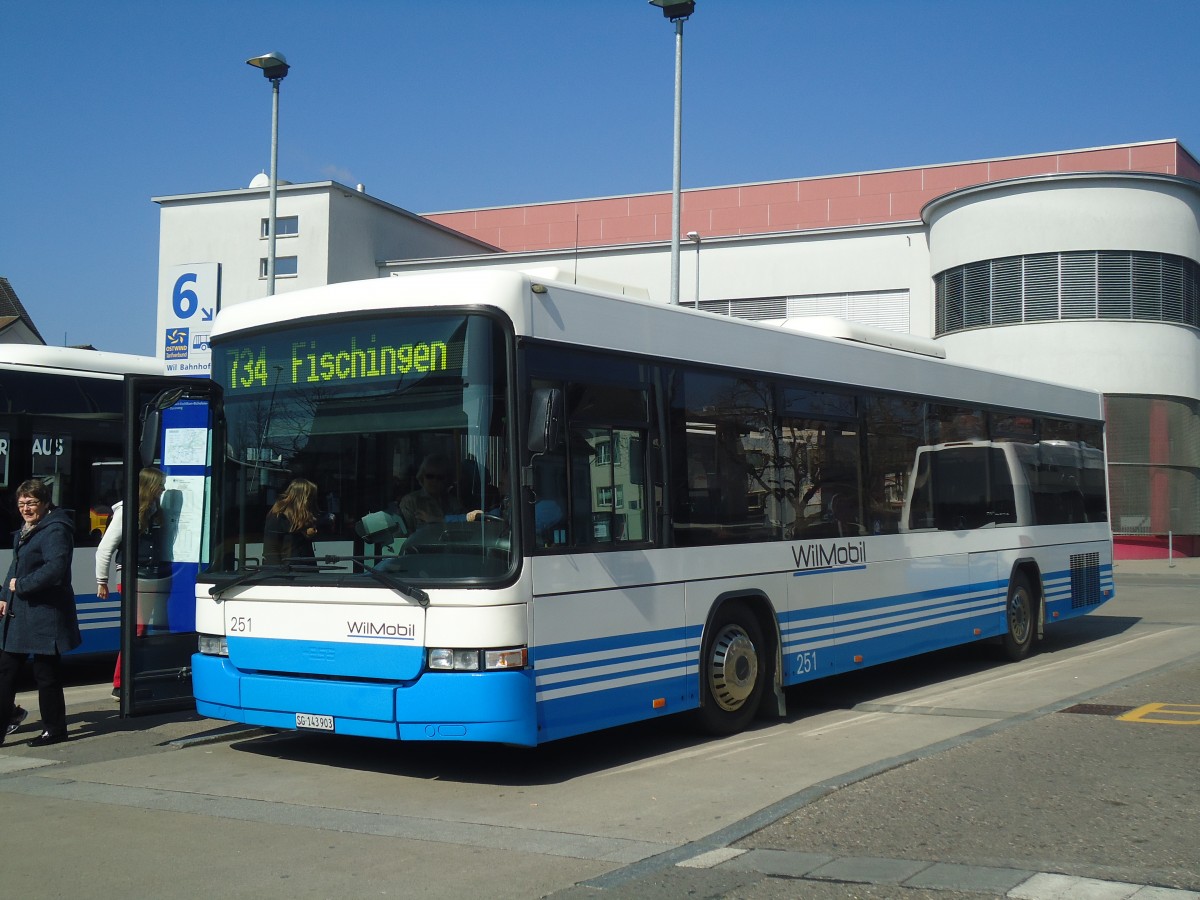 (138'334) - WilMobil, Wil - Nr. 251/SG 143'903 - Volvo/Hess (ex BOS Wil Nr. 22) am 14. M�rz 2012 beim Bahnhof Wil